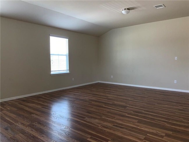 Building Photo - 151 Chickadee Cove