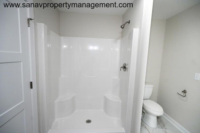 Building Photo - Gorgeous Brand New Single Family Home in B...