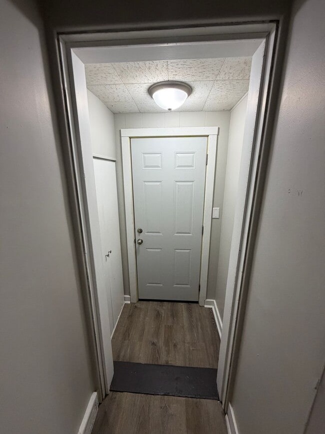 Building Photo - 1913 Stirling Ave