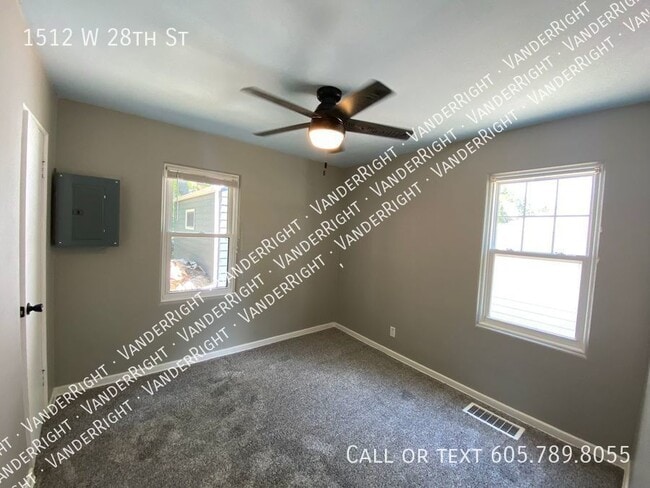 Building Photo - 1512 W 28th St
