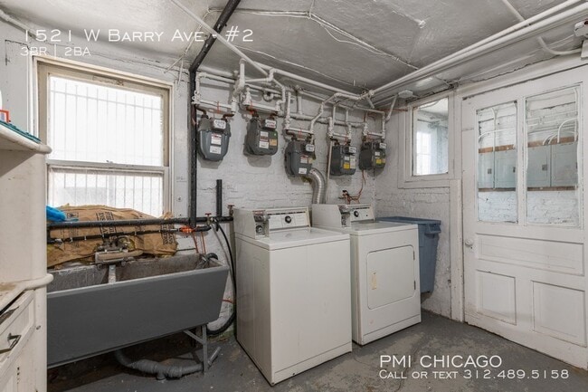 Building Photo - 1521 W Barry Ave