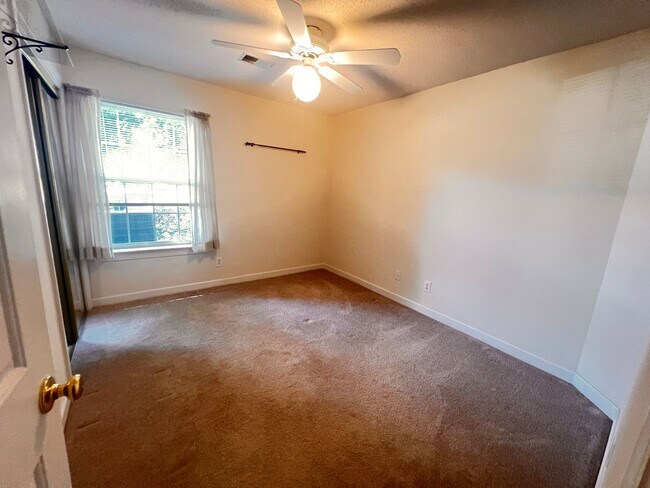 Building Photo - Beautiful, 1st Floor Unfurnished,  Bedroom Condo at Riverwoods in Murrells Inlet!