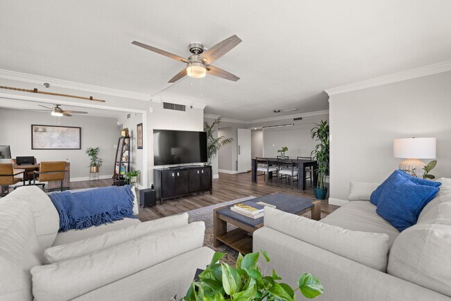 Building Photo - 3301 Bayshore Blvd