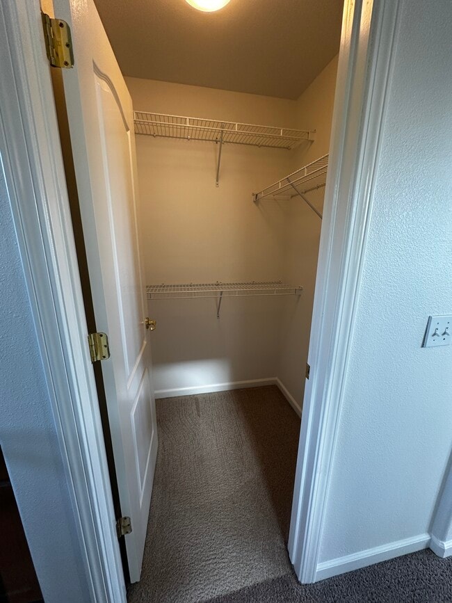 Building Photo - 2633 Barndance Ln