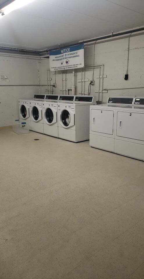 Building Photo - 10 Main St