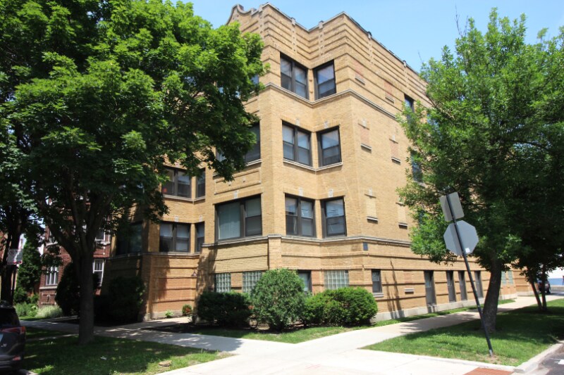 Building Photo - 3216 W Argyle St