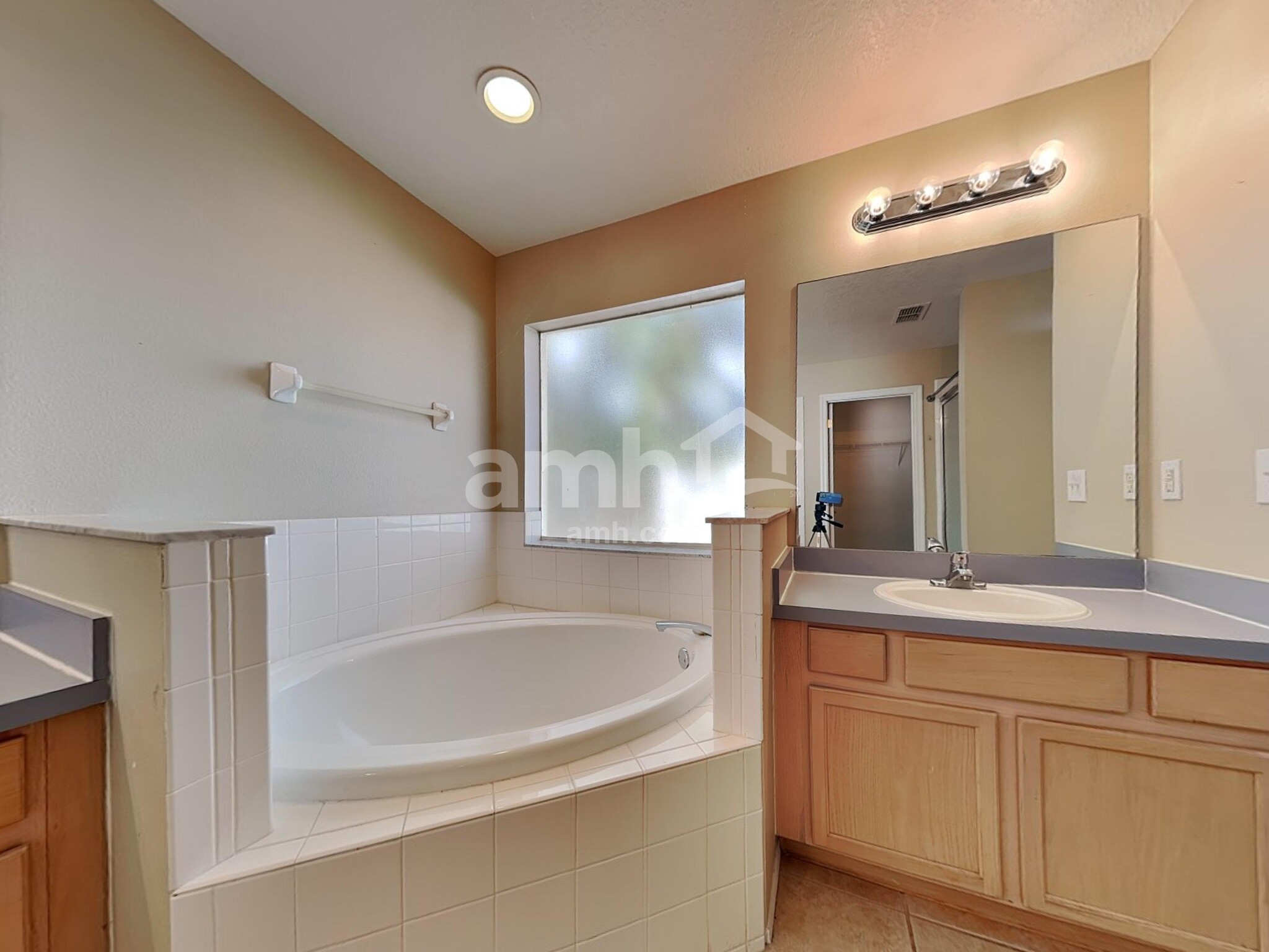 Building Photo - 2325 Ole Hickory Dr