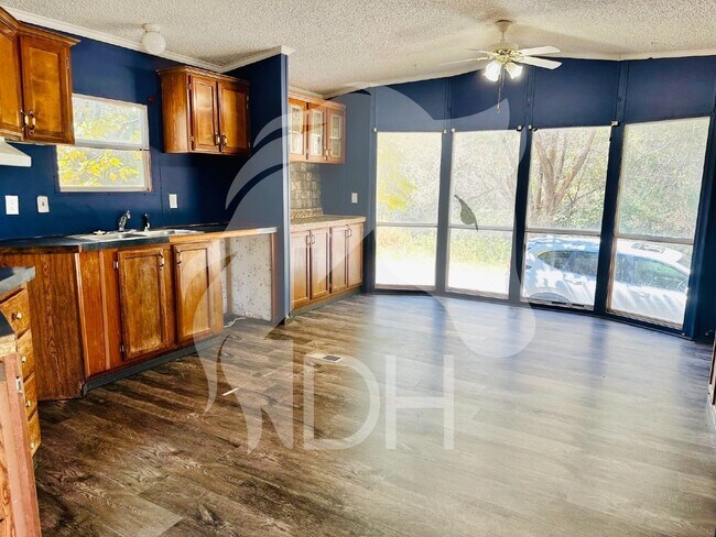 Building Photo - 310 Madison Ave