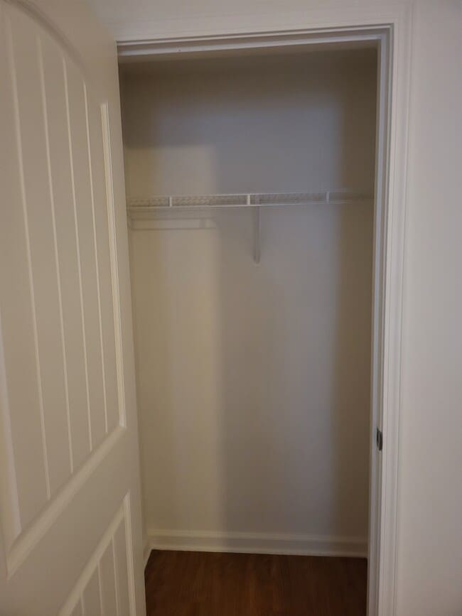 Building Photo - 45 Jacobs Ln