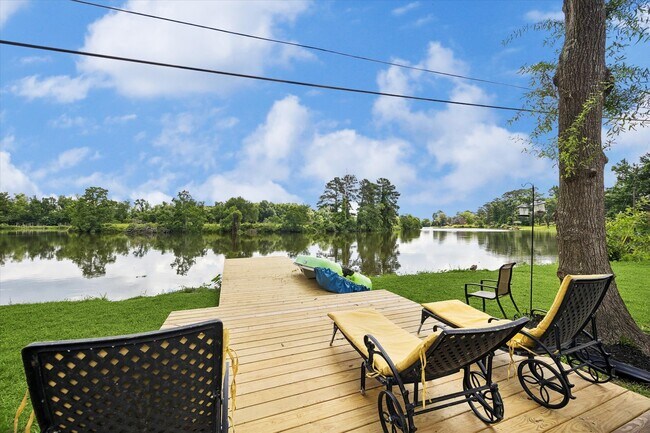 Building Photo - 407 Brook Hollow Dr