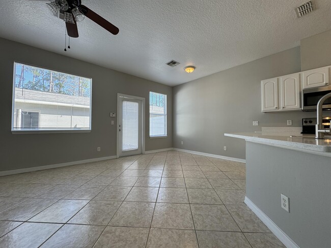 Building Photo - 12965 Langstaff Dr