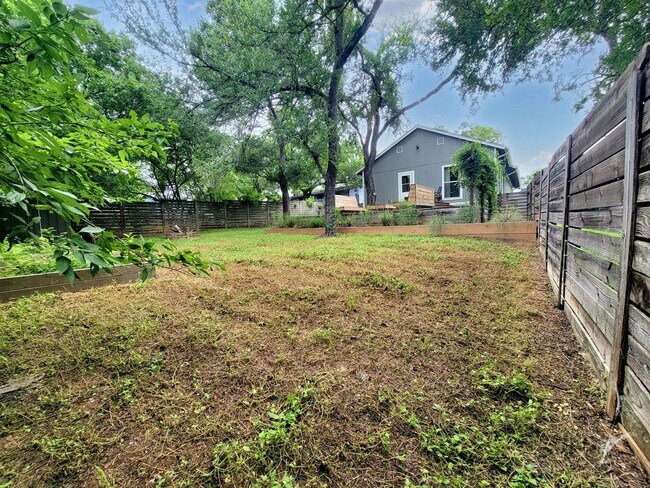 Building Photo - 5501 Downs Dr
