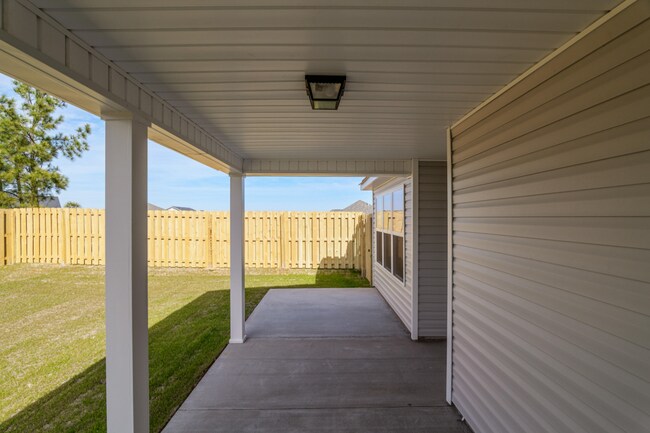 Building Photo - 8922 Snelling Dr