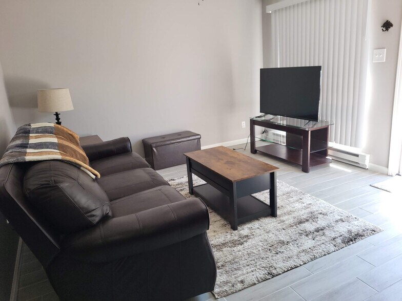 Building Photo - 2724 Arnold Tenbrook Ct