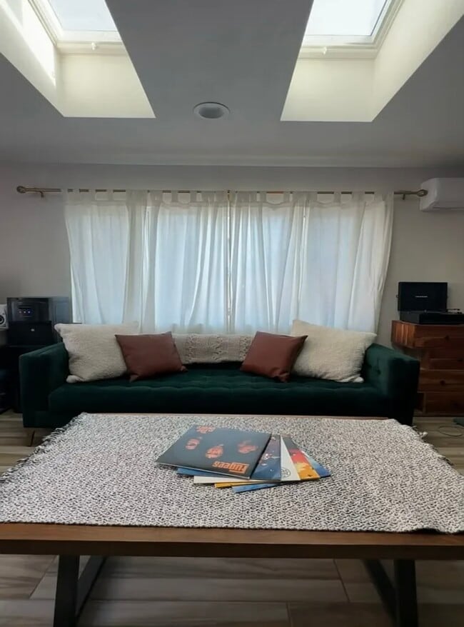 Building Photo - 2674 E Washington St