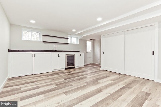 Building Photo - 3507 Gallows Rd