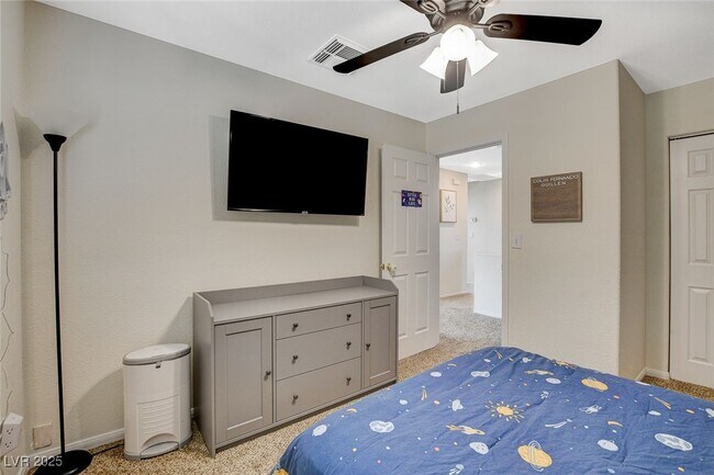 Building Photo - 10988 Salernes St