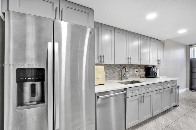 Building Photo - 9451 Live Oak Pl