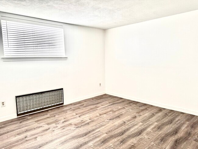 Building Photo - 395 Revere Beach Pkwy