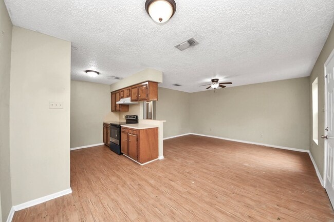 Building Photo - 1006 Perry St