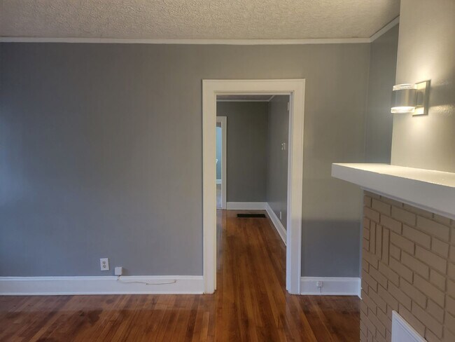 Building Photo - 1364 Carnegie Ave