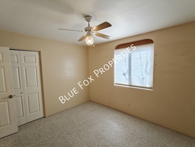 Building Photo - 9097 N Jessy Ln