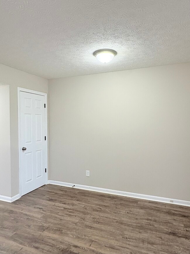 Building Photo - 117 Concord Dr