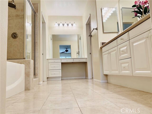 Building Photo - 67 Reunion