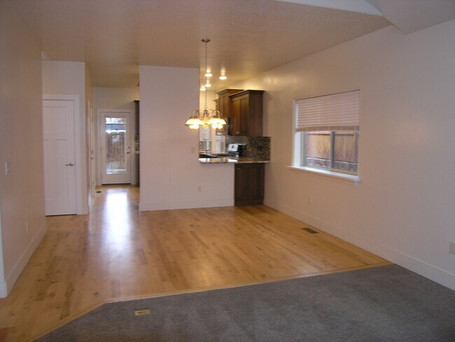 Building Photo - 2355 E Hidden Crk St