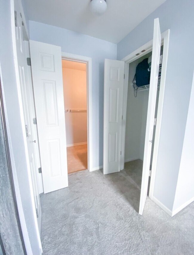 Building Photo - Italian Estates Property Management