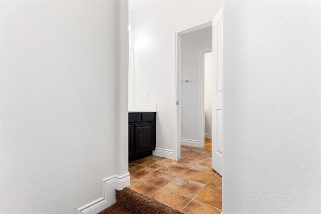 Building Photo - 3318 Elizabeth Springs Ct