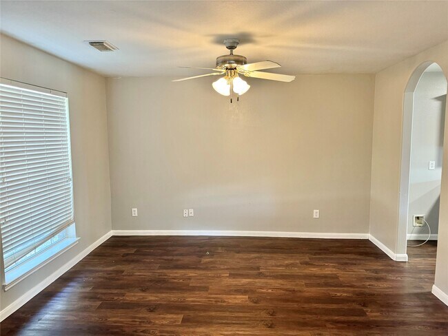 Building Photo - 2911 Silver Shore Ln