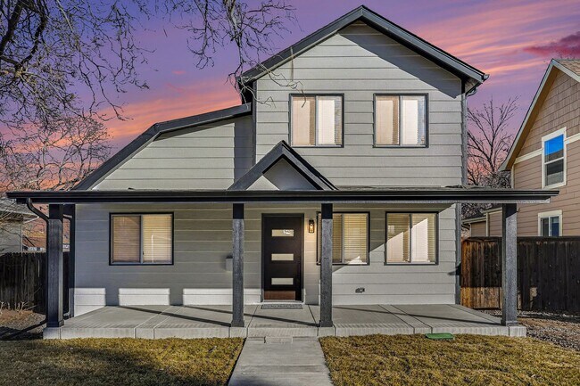 Building Photo - Remodeled 3-Bedroom Home with Private Yard & 2-Car Garage in Berkeley