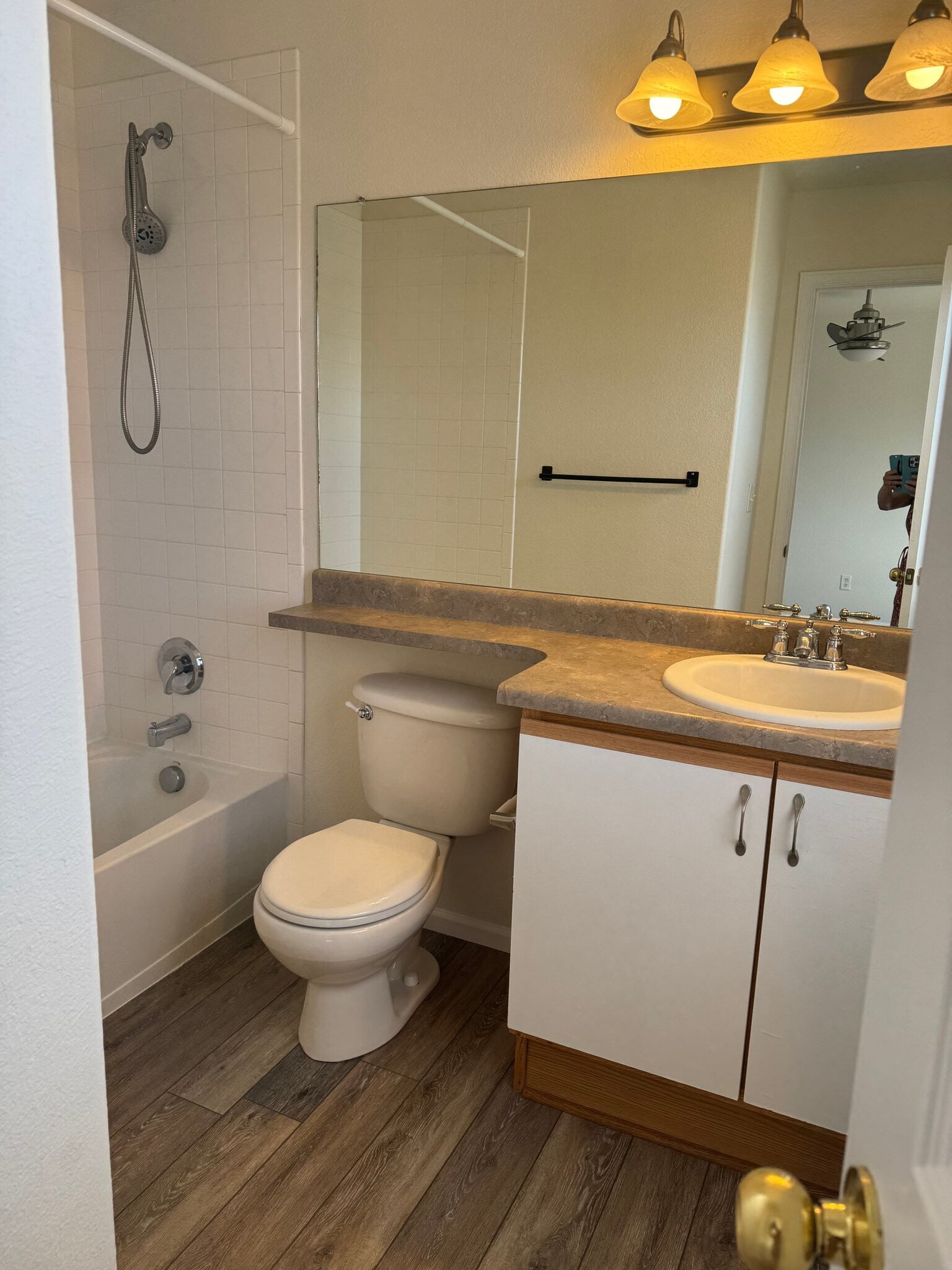 Building Photo - 3660 W 25th St