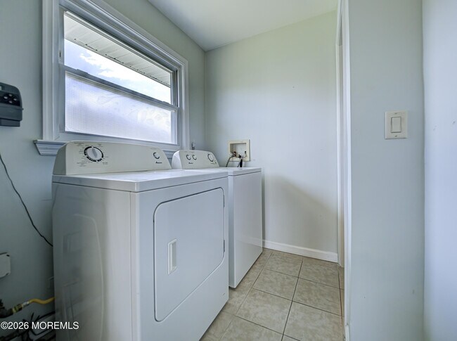 Building Photo - 59 Guadeloupe Dr