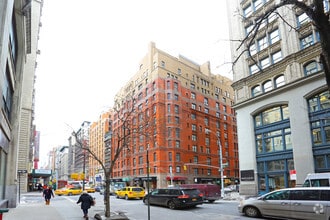Building Photo - 121 Madison Avenue