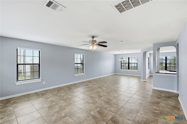 Building Photo - 504 Castebar Dr