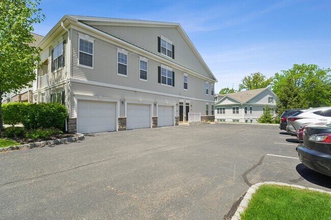 Building Photo - 1309 Meadow Brook Ct