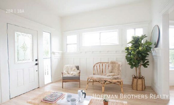 Building Photo - 404 1/2 N Ave 54-