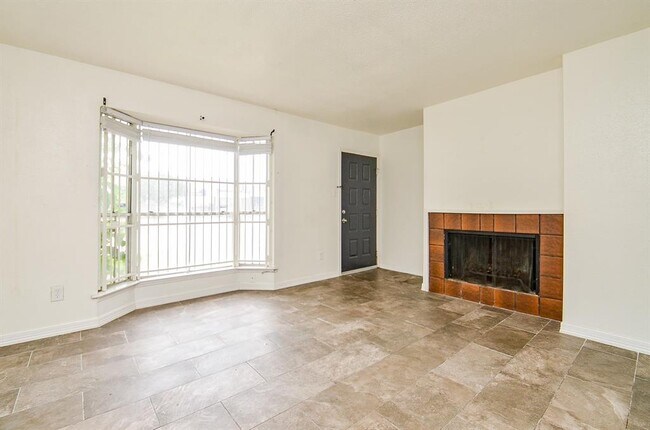 Building Photo - 9350 Country Creek St