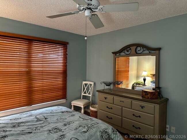 Building Photo - 2543 Bedford Mews Dr