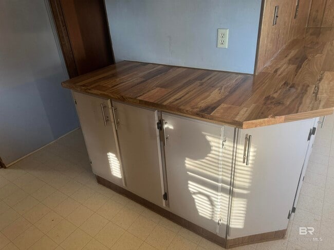 Building Photo - 21059 Morgan Spgs Ln