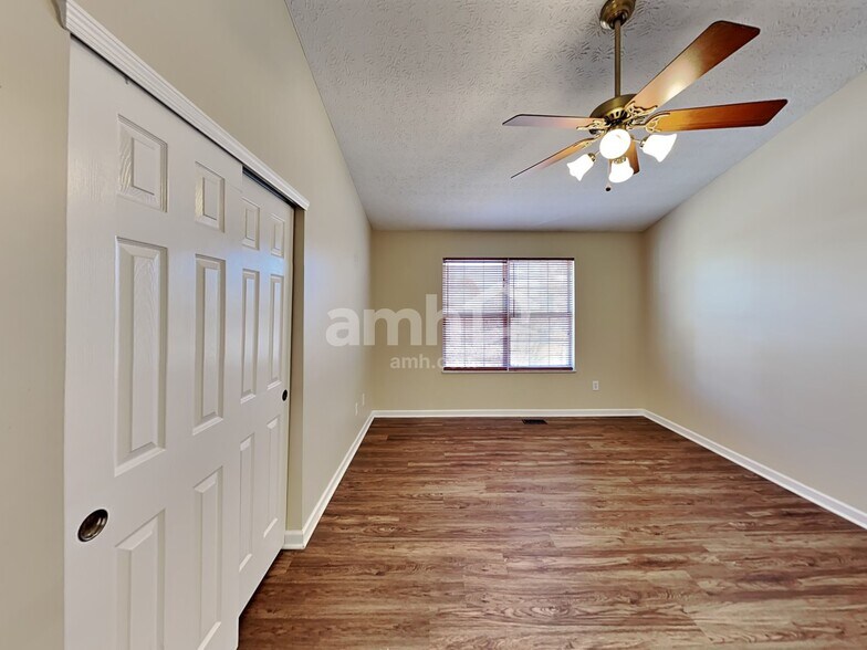 Building Photo - 45 Fieldcrest Dr