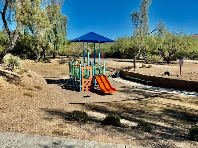 Building Photo - 3018 W Sands Dr