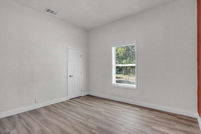 Building Photo - 3101 N 15th St