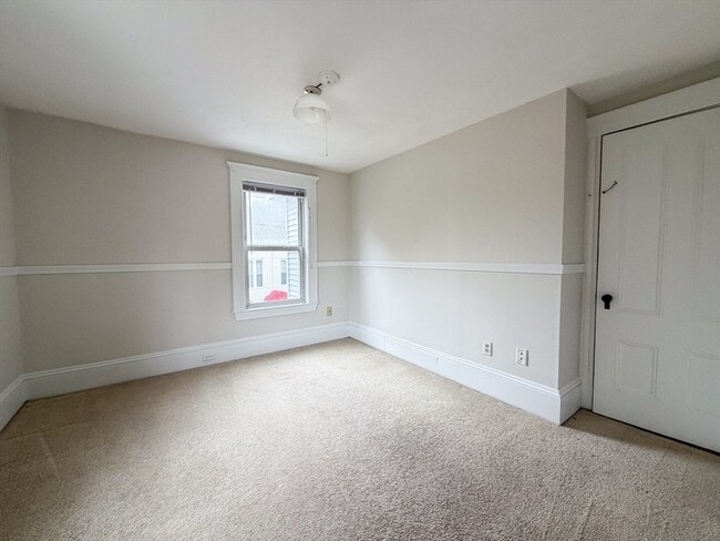 Building Photo - 233 Forest St