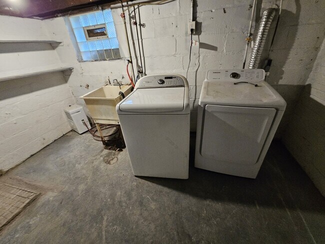 Building Photo - 4211 Spokane Ave