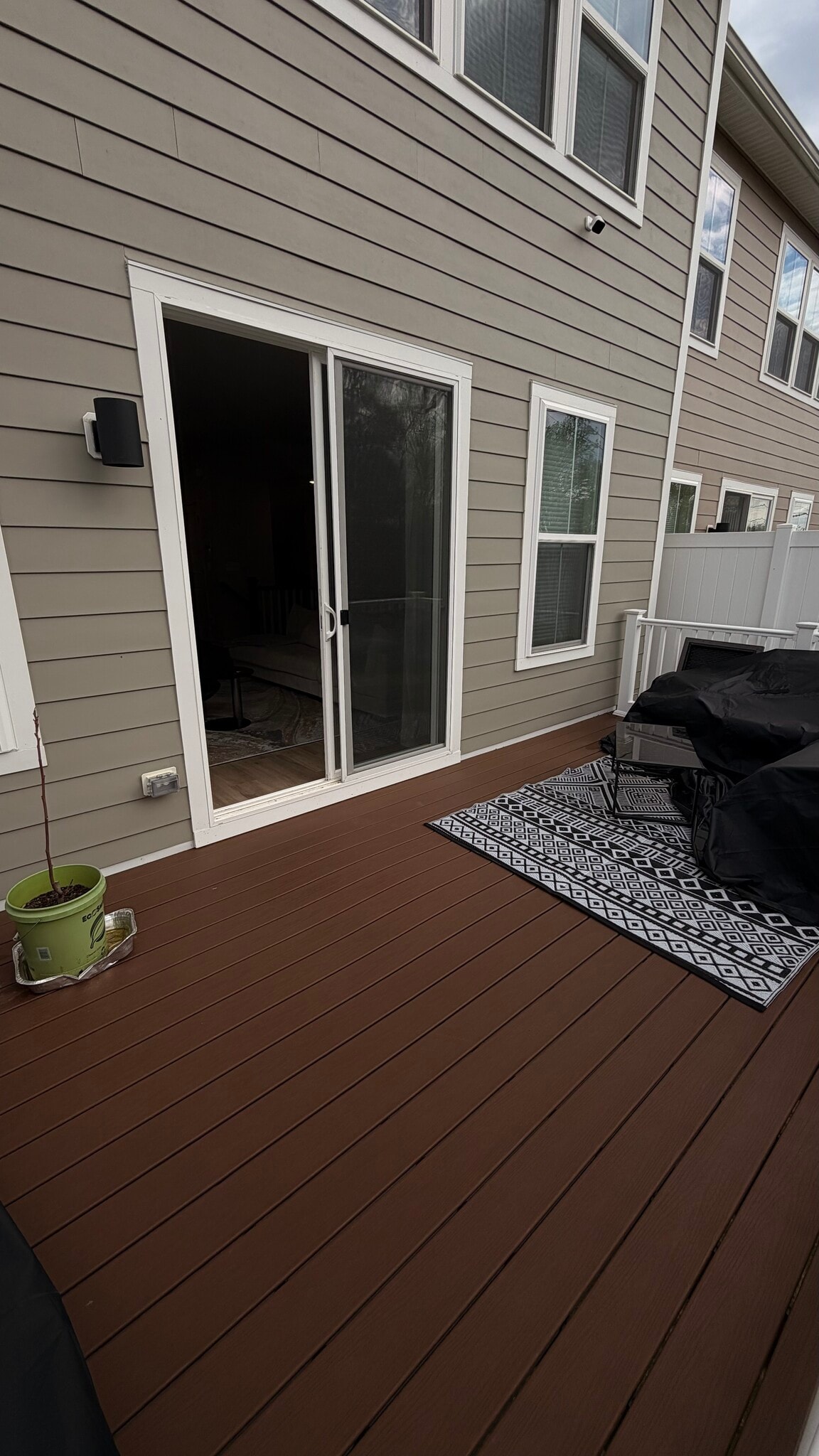 2nd Floor shared balcony - 9626 Killenney Pl