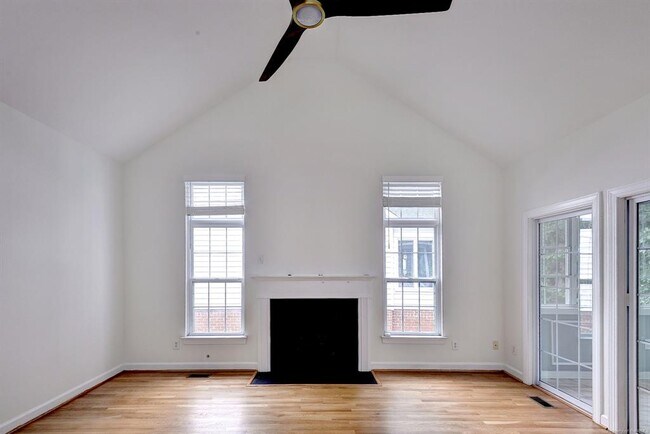Building Photo - 8321 Barons Ct