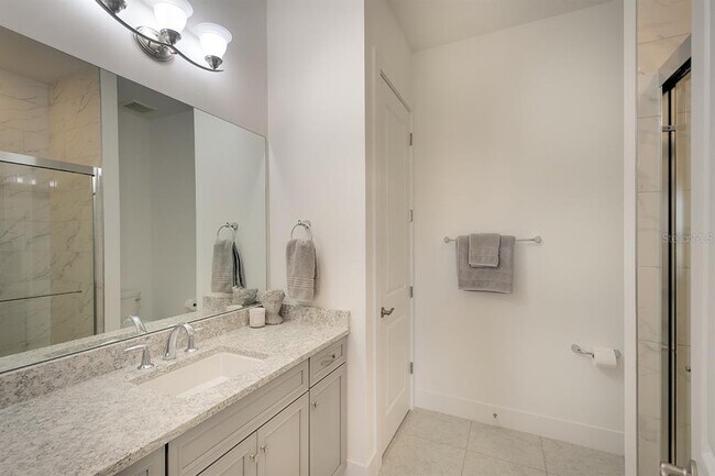 Building Photo - 8066 Redonda Lp